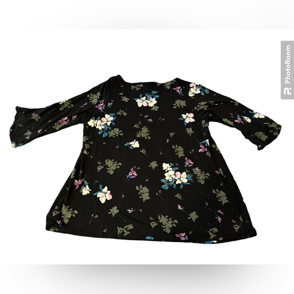 J. Jill Wherever collection black floral swing top with slight bell sleeve - Picture 8 of 9